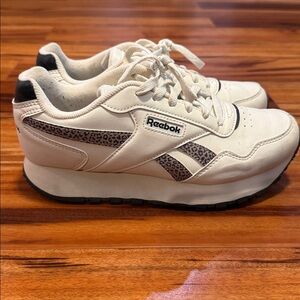 Reebok leopard White and Black Patterned Sneakers